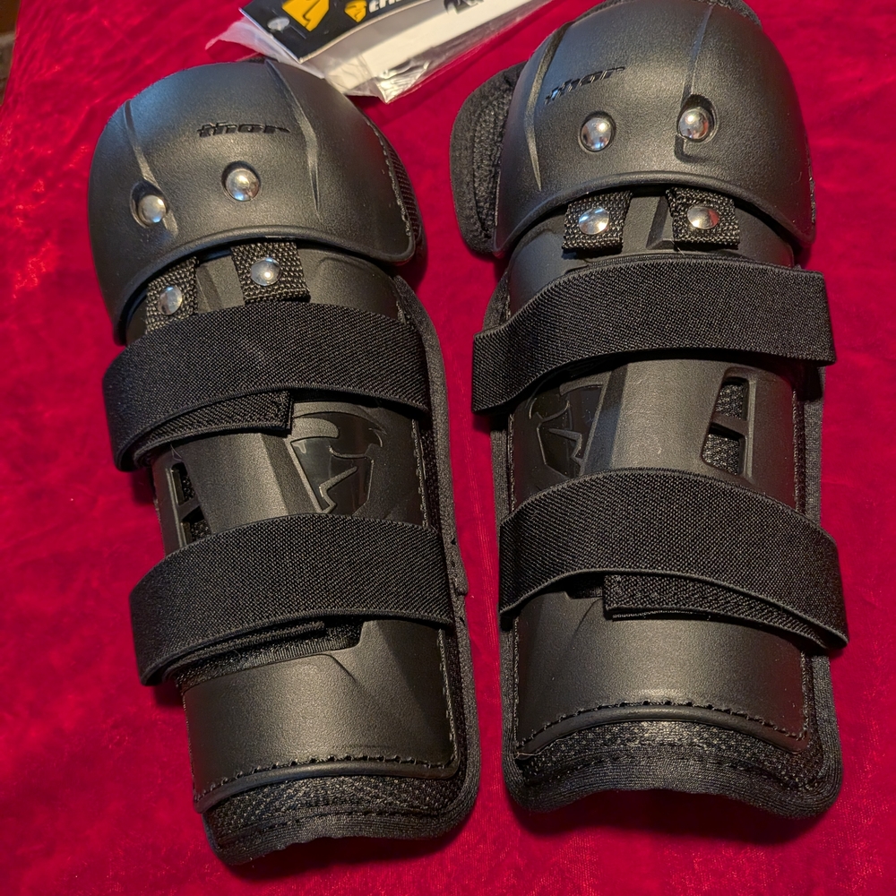 Thor Knee-guard SCTOR BLACK Youth